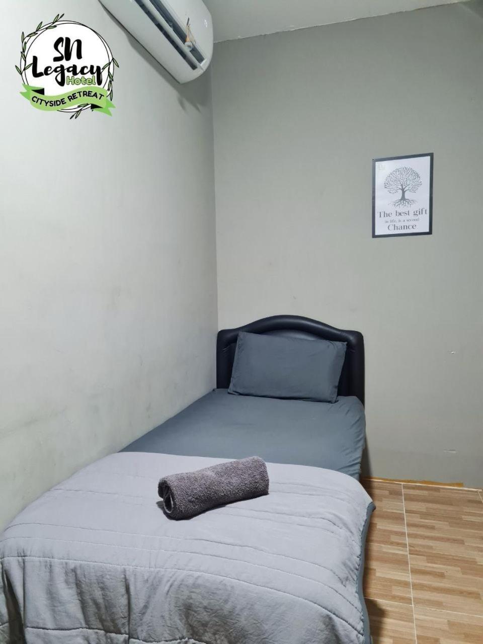 Hotel Sn Legacy كُوالا تيرينغانو المظهر الخارجي الصورة