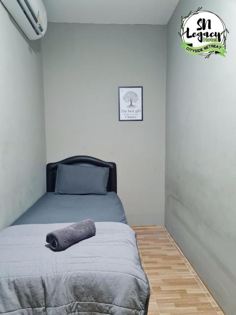 Hotel Sn Legacy كُوالا تيرينغانو المظهر الخارجي الصورة